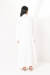 White Plain Abaya With Collar On The Front And Black Front Detail
